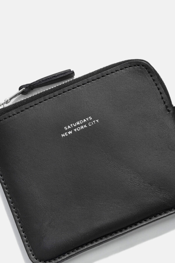 m21723cs01_black_0002 Cash Half Zip Wallet